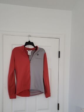 Pearl Izumi Coral-Red and Light Gray Women's Zip Top